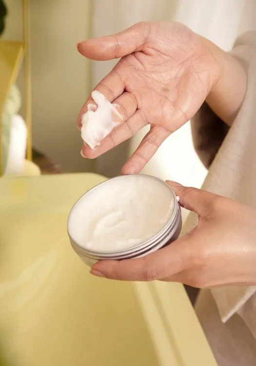 The Bodyshop Camomile Sumptuous Cleansing Butter