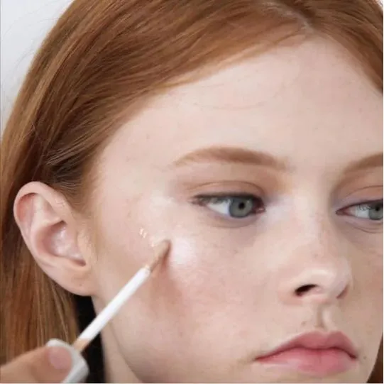 theBalm Mary-Dew Manizer Liquid Highlighter